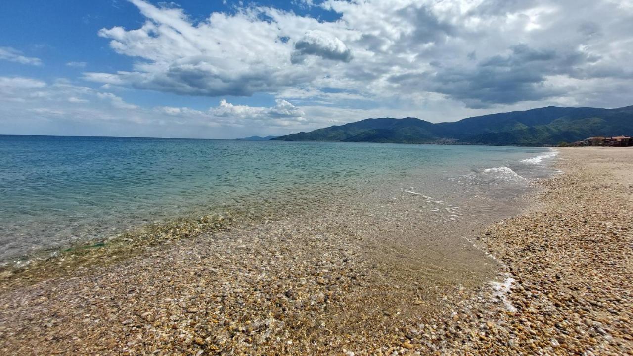Villa Sevi Неа-Врасна Экстерьер фото